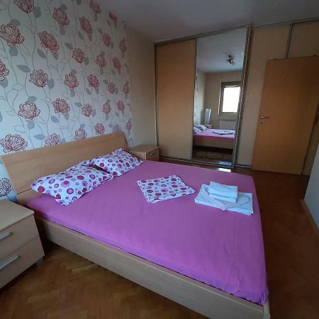 Square Exclusive Apartment 3N Скопье Экстерьер фото