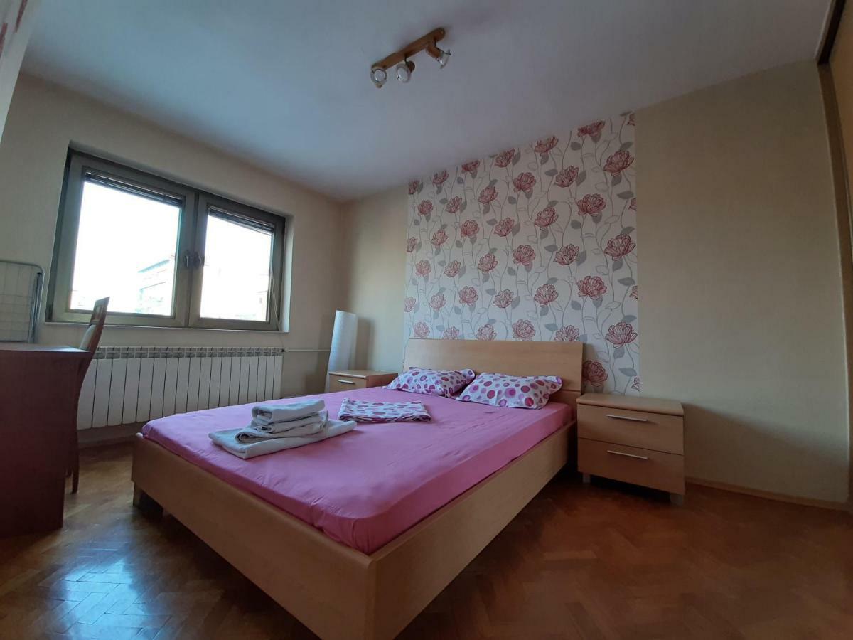 Square Exclusive Apartment 3N Скопье Экстерьер фото