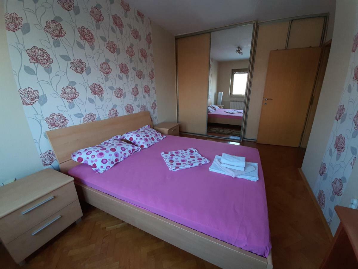 Square Exclusive Apartment 3N Скопье Экстерьер фото